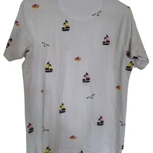 Free Planet men’s tee shirt, size small. (SHM-16)